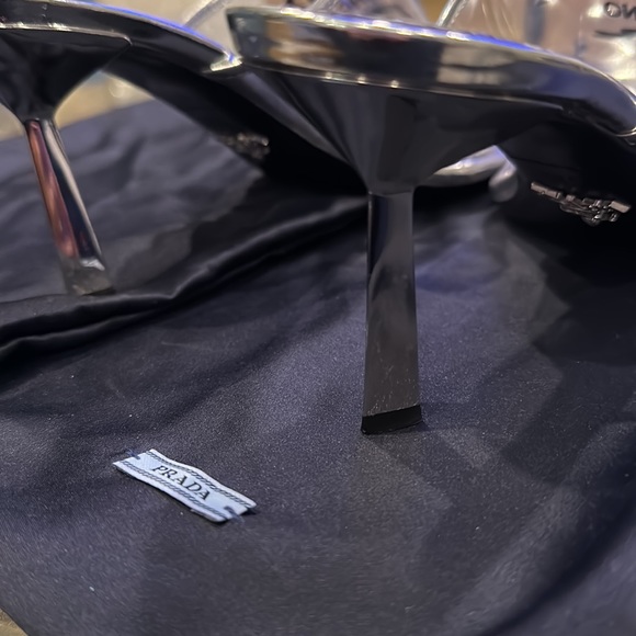 Prada heels! - Picture 7 of 8